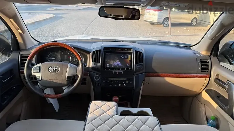 تويوتا لاند كروزر 2014